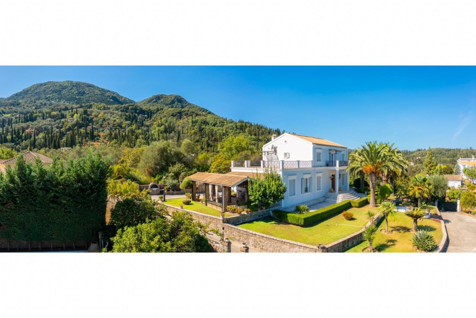 Villa Golden Tiara Agioi Deka  Ngoại thất bức ảnh