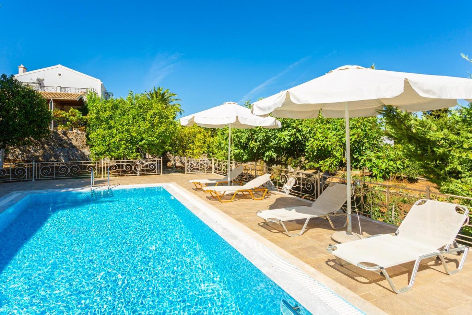 Villa Golden Tiara Agioi Deka  Ngoại thất bức ảnh